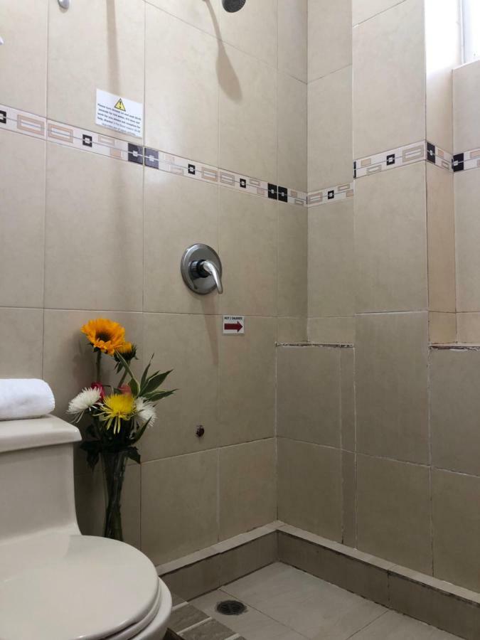 Inn Springhills Quito Airport 2*